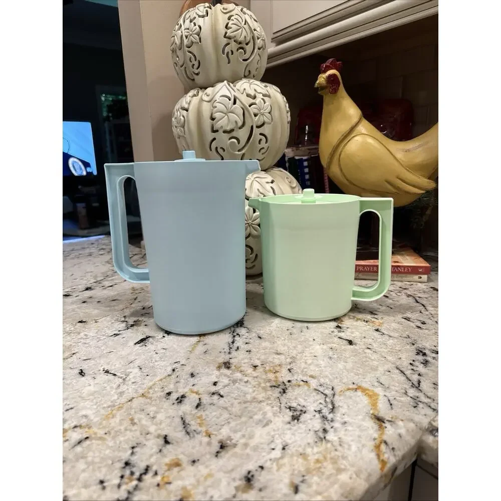 Tupperware Classic Pitcher Push Button Pastel Lot Of 2 - 1.5 & 2 Quarts